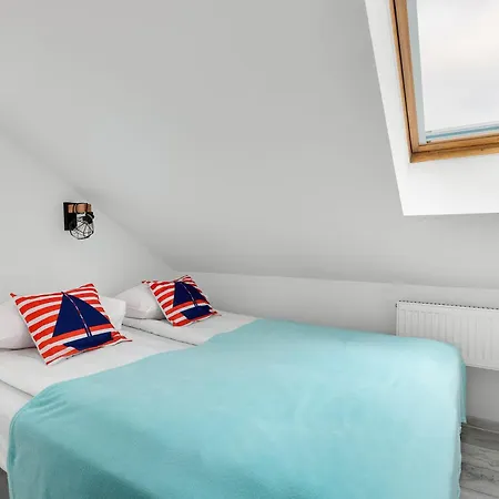 Dwupoziomowy W Nadmorskim Klimacie Z Balkonem By Renters
