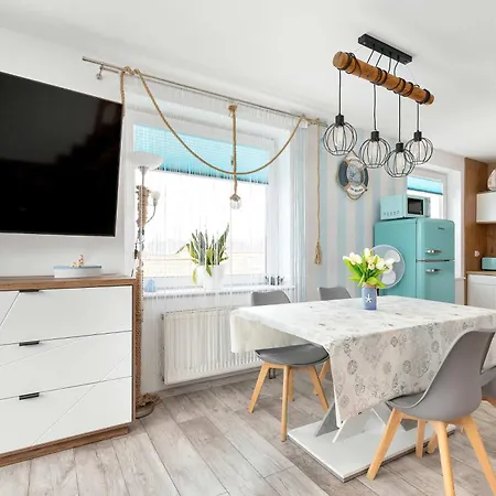 Dwupoziomowy W Nadmorskim Klimacie Z Balkonem By Renters