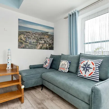 Dwupoziomowy W Nadmorskim Klimacie Z Balkonem By Renters